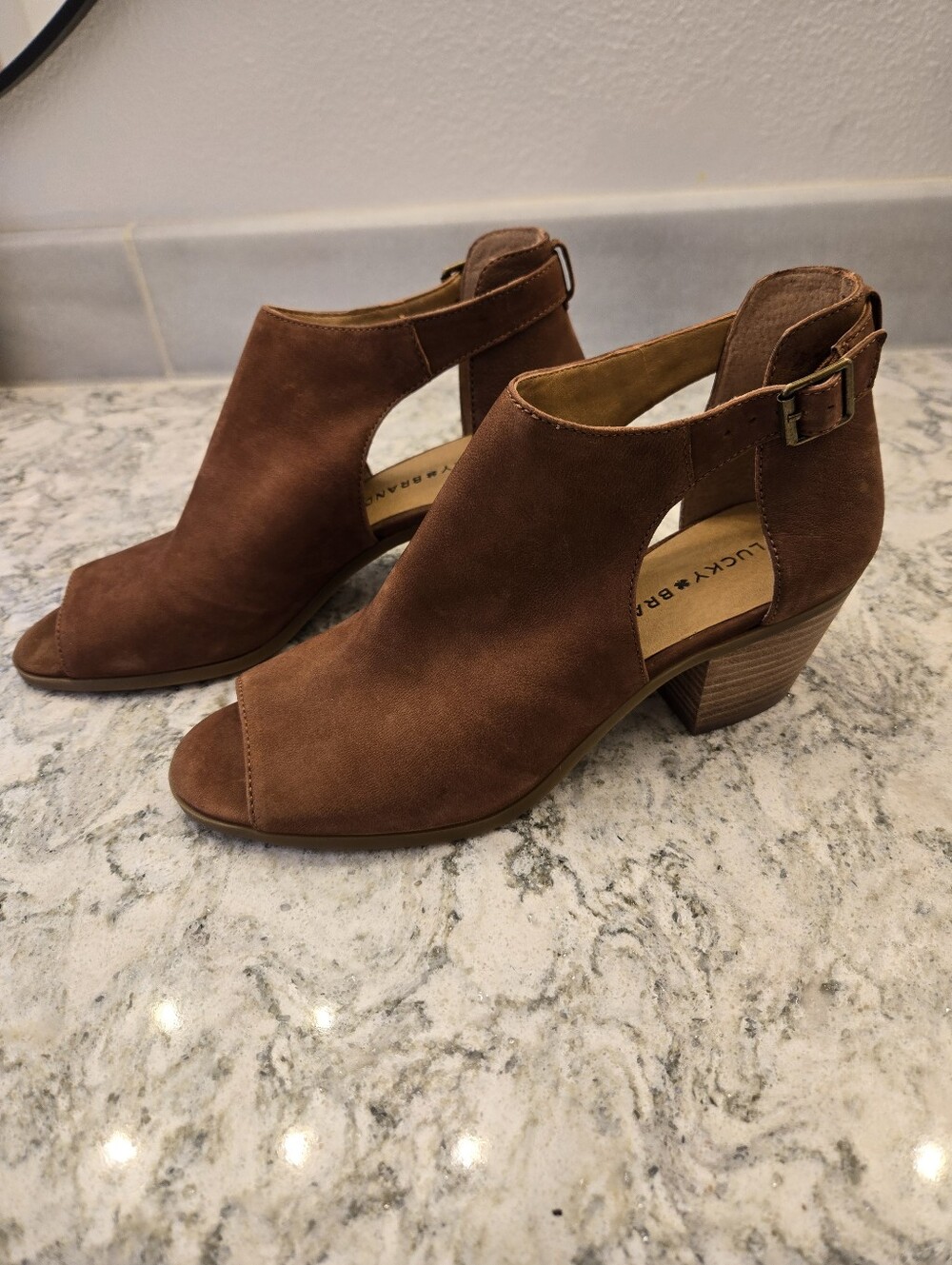 NWOT Lucky Brand Brown Suede Open-Toe Block Heel Booties Sz 10 - Picture 6 of 7